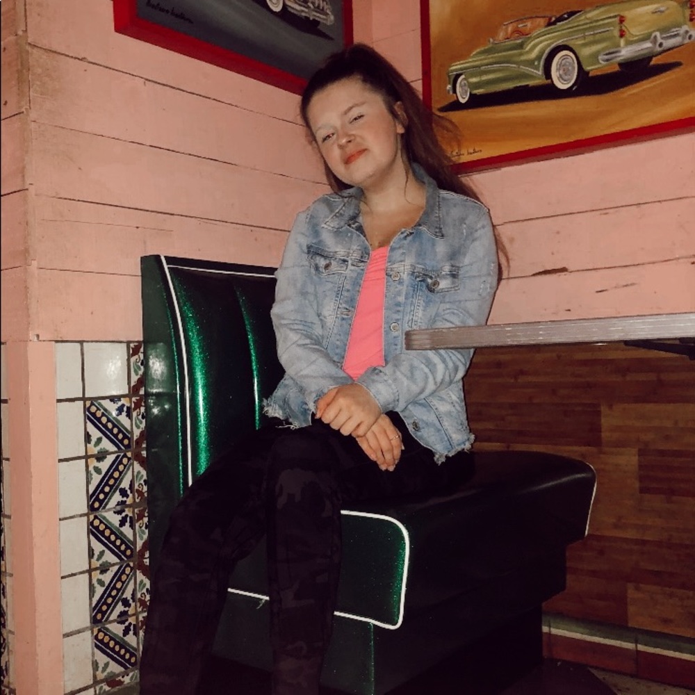 Meet your Posher, Emma